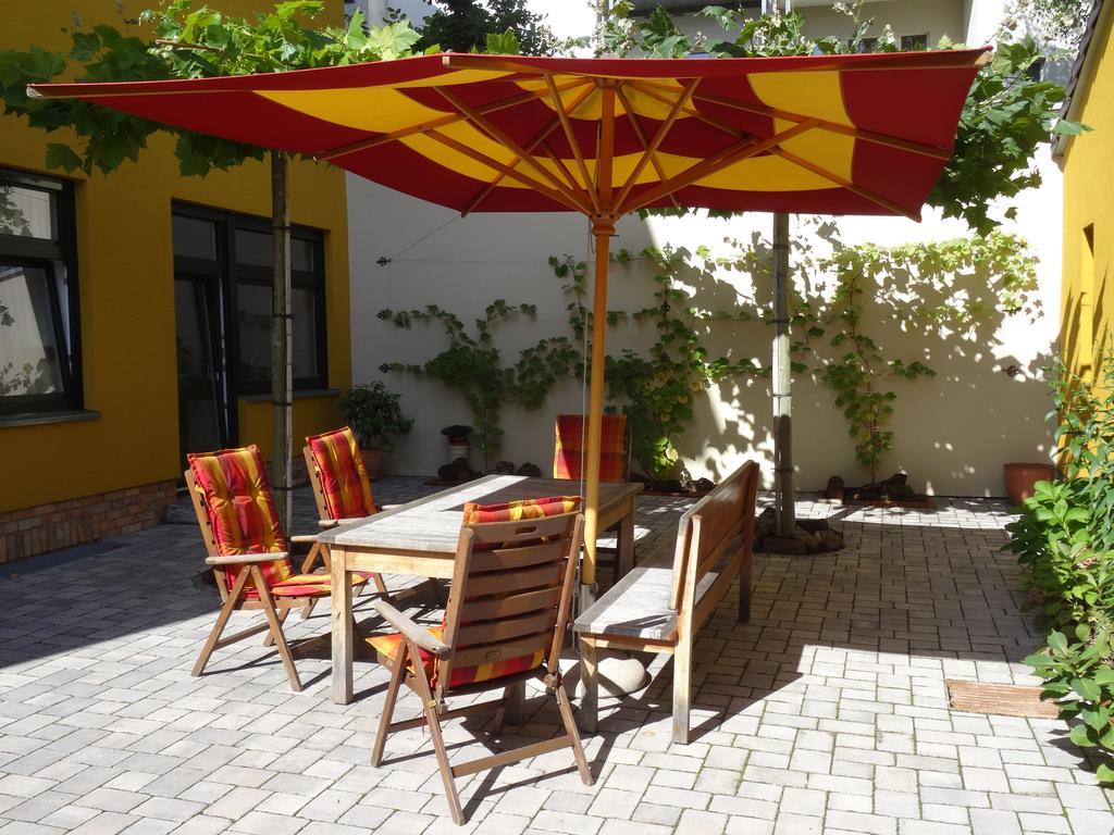 Fewo Mit 2 Schlafzimmern, Wohnkueche, Terrasse Bonn Dış mekan fotoğraf